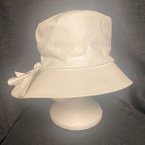 Vintage Cream Bow-Accent Hat